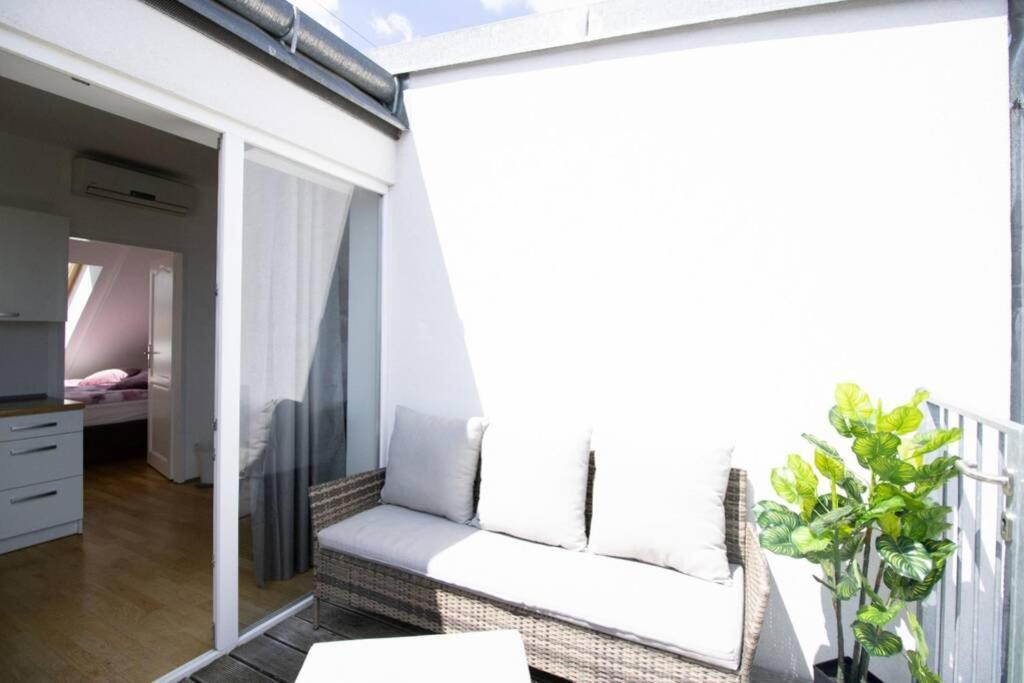 Sunny & Cozy Penthouse With Balcony Dg4 Apartment Vienna Exterior photo